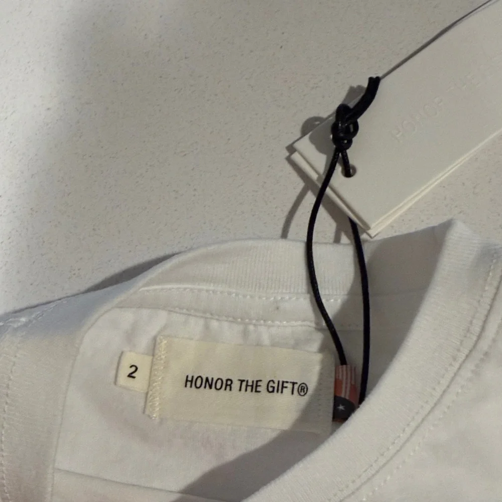 Kids honor the gift Graphic White T-Shirt - Picture 2 of 4